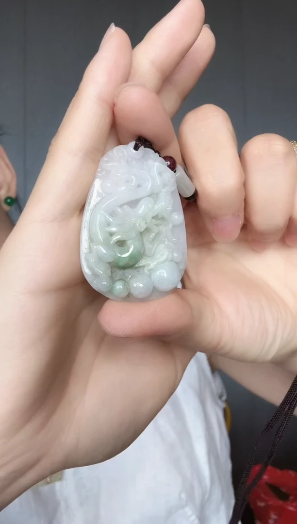 翡翠未镶嵌颈饰翡翠A货龙牌