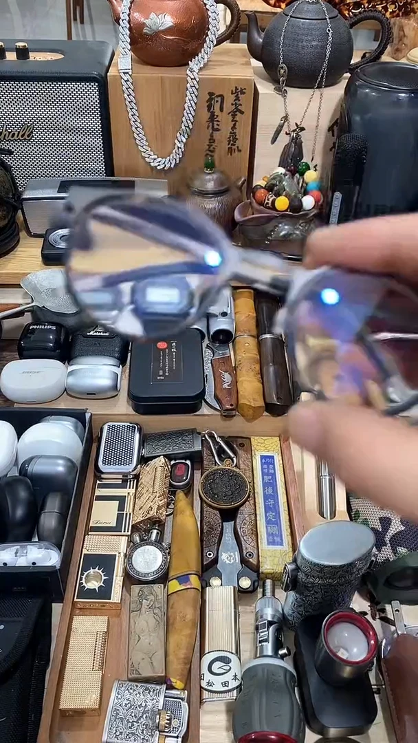 瓷片闪购商品   如图所示