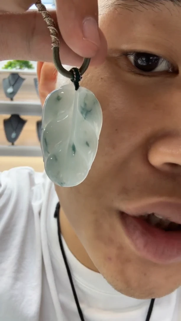 颈饰未镶嵌翡翠天然翡翠A货孤品一件