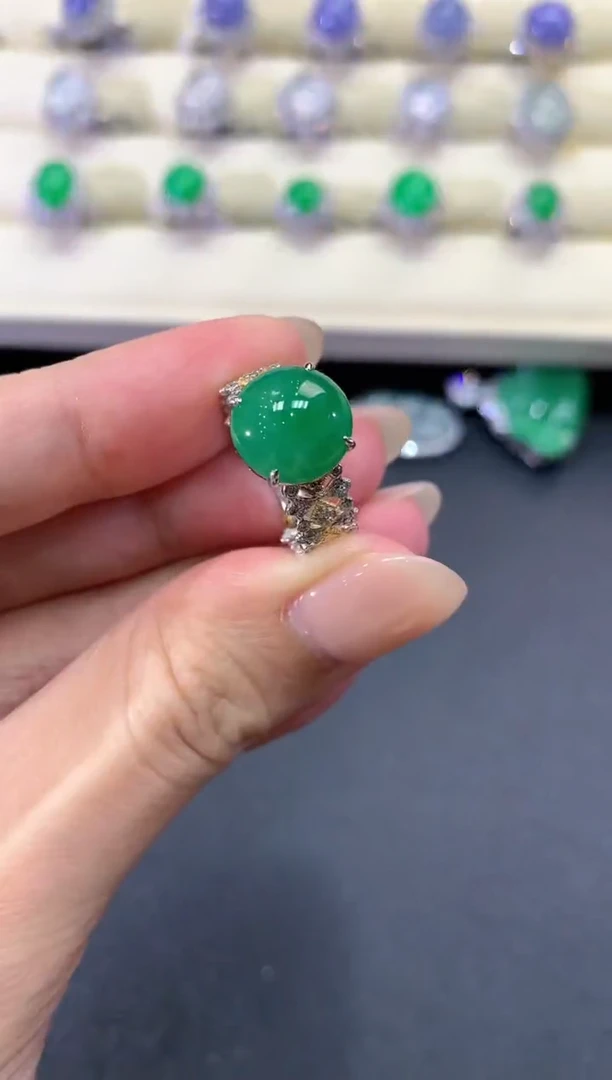 【闪购商品】翡翠戒指18K金镶嵌a142