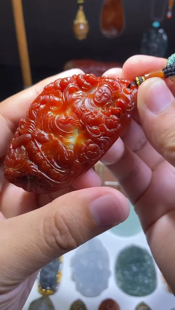 颈饰未镶嵌翡翠懂*翡翠