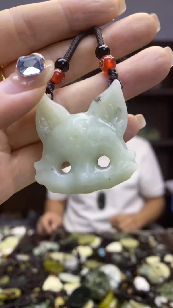 未镶嵌岫玉挂件