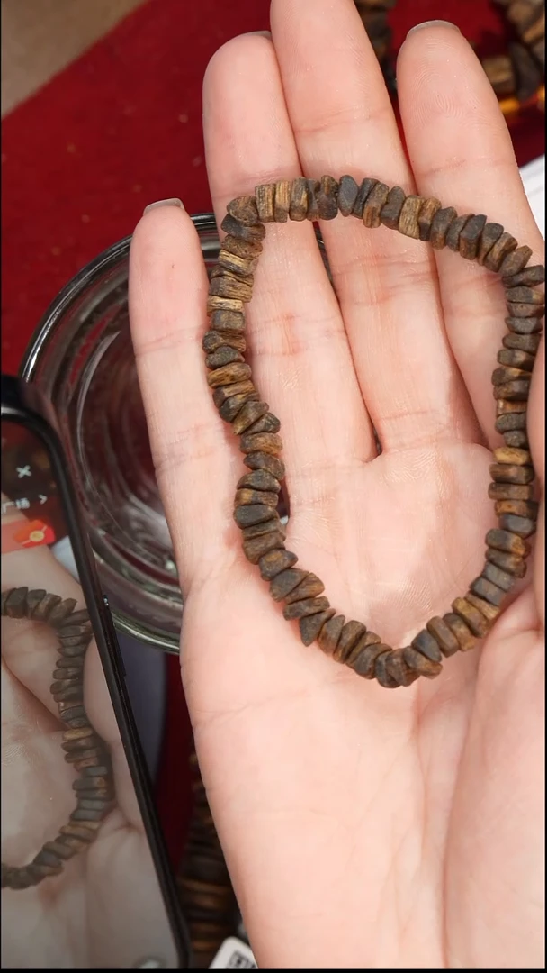 沉香手串海南莺歌绿奇楠碎银子随型单圈