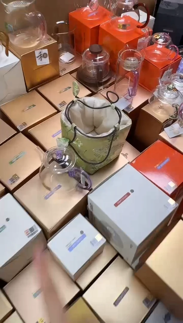 @@禾器晶彩清莲壶浅紫色+茶室包春颜