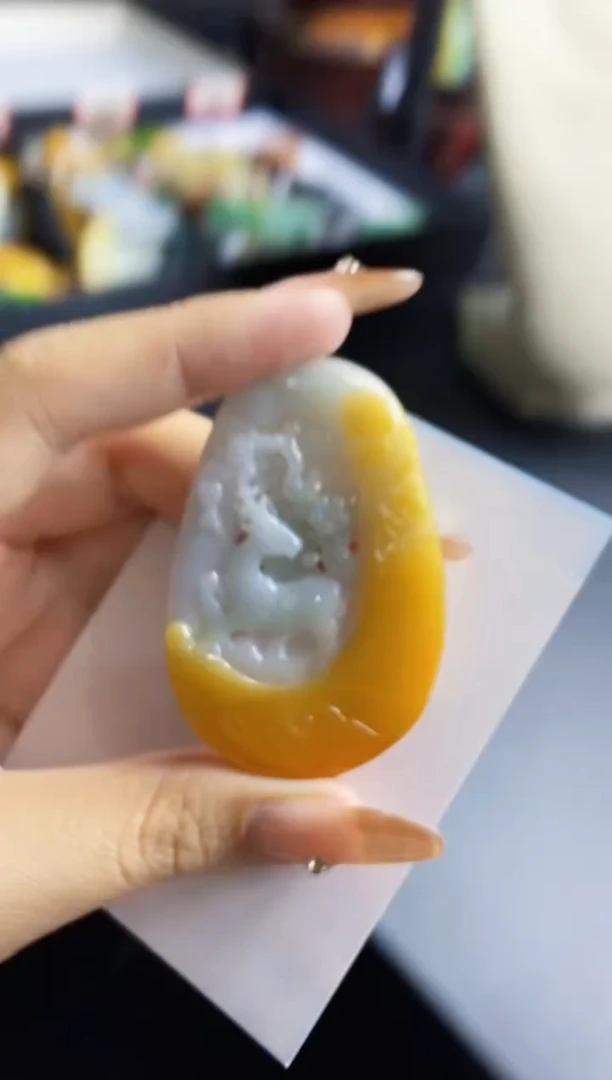 颈饰未镶嵌翡翠1