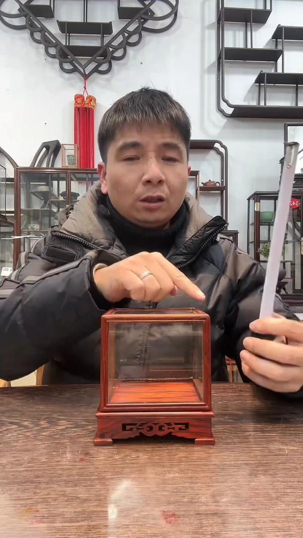 【闪购商品】红酸枝木类木艺玻璃罩110