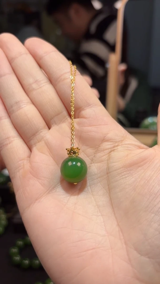 【闪购商品】和田玉（碧玉）吊坠(赠链)18K金镶嵌1