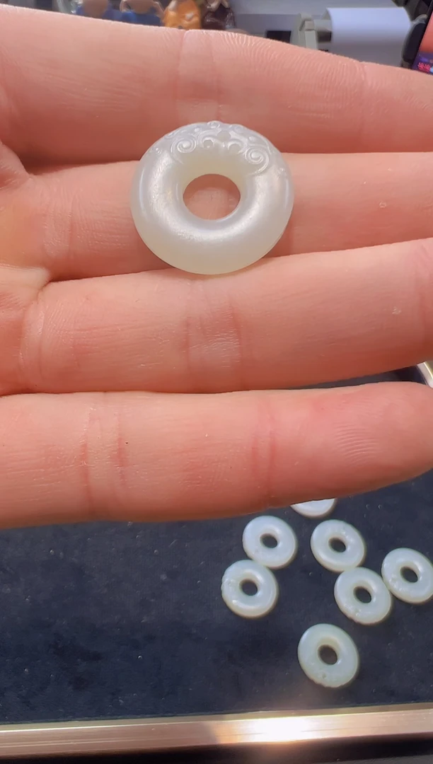 【闪购商品】紫檀木类书架456双龙扣贝云单颗