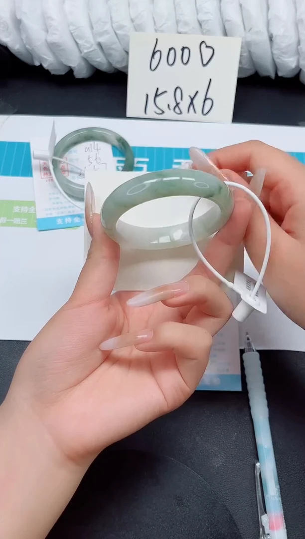 石英质玉手镯未镶嵌a15-54.4