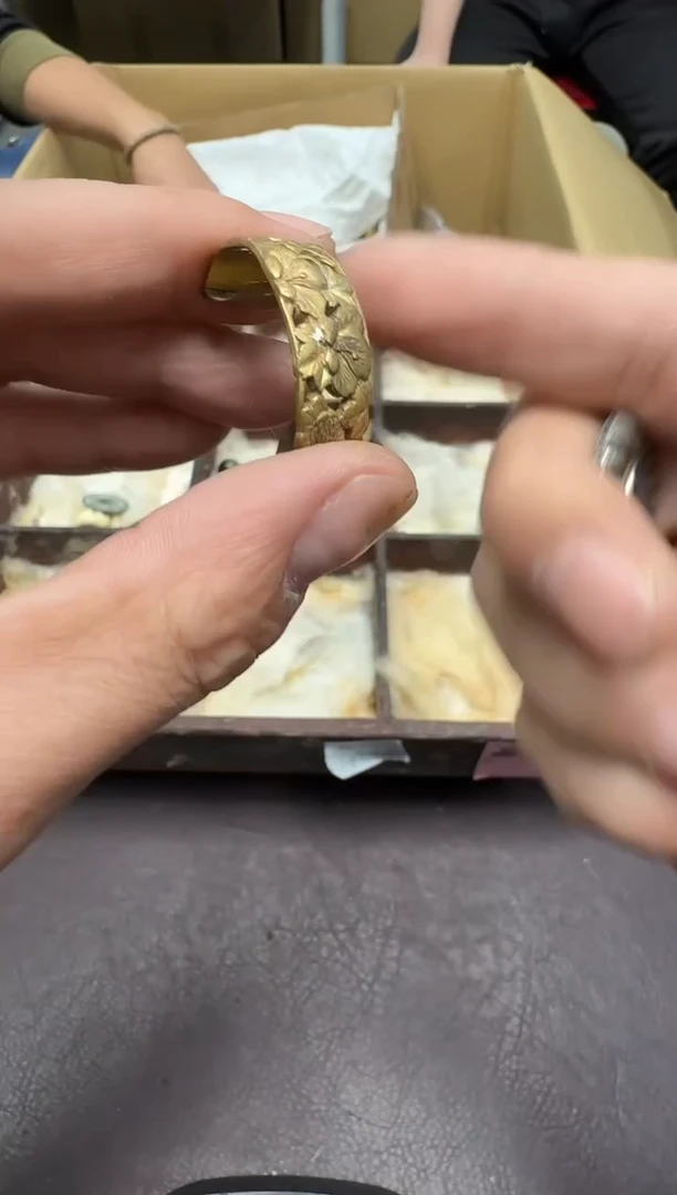 手工艺品琉璃芝*堂207