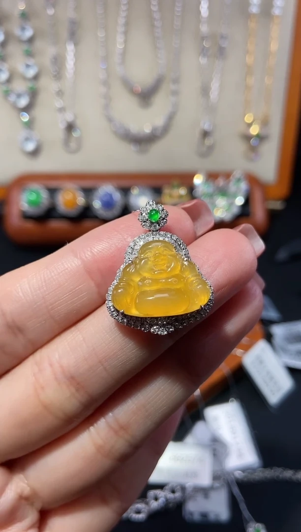 【闪购商品】翡翠颈饰18K金镶嵌吊坠