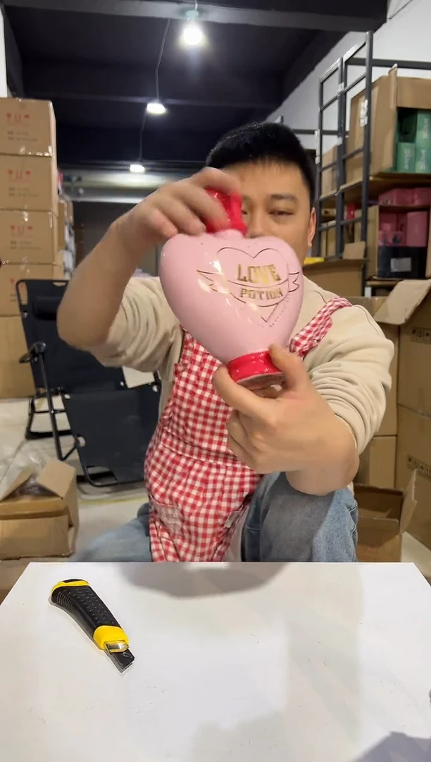 【闪购商品】杯粉色爱心魔法花瓶