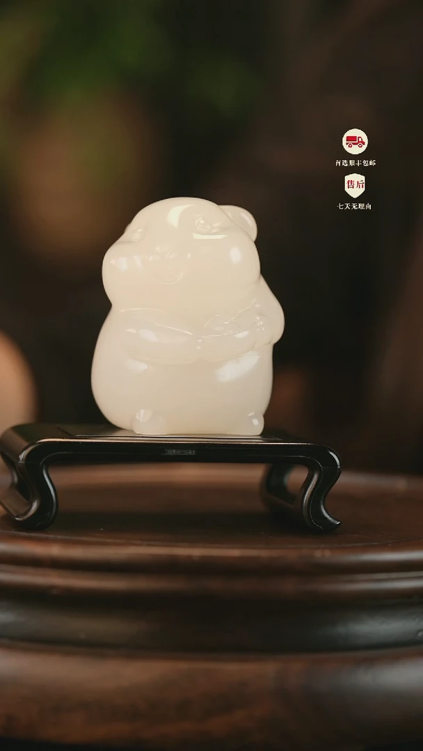 云南石荔枝白雕刻：鼠来宝手把件摆件