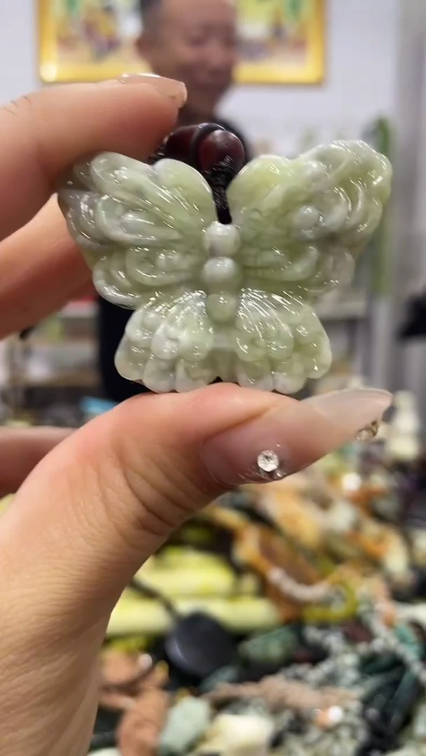 未镶嵌蛇纹石玉颈饰