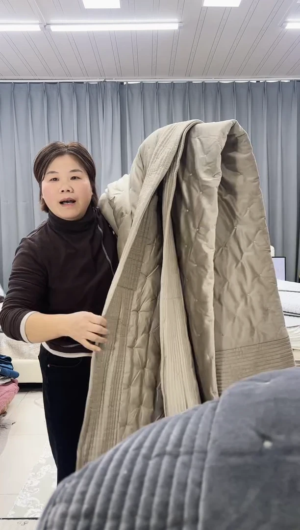 棉?**?咖色绒床盖床盖