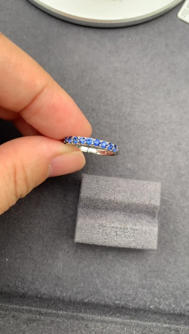 戒指蓝宝石18K金镶嵌0.53ct蓝宝石  定制  GH