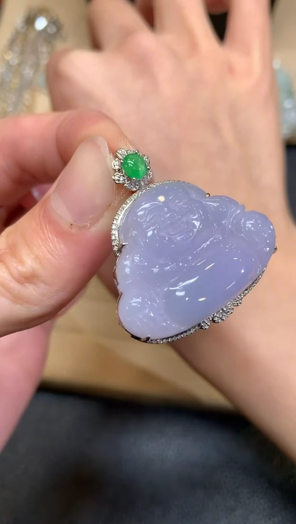 【闪购商品】翡翠颈饰18K金镶嵌佛公【无服务费】