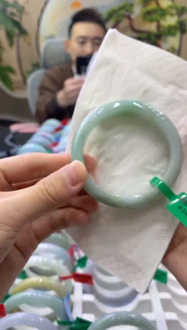 未镶嵌手镯翡翠4349