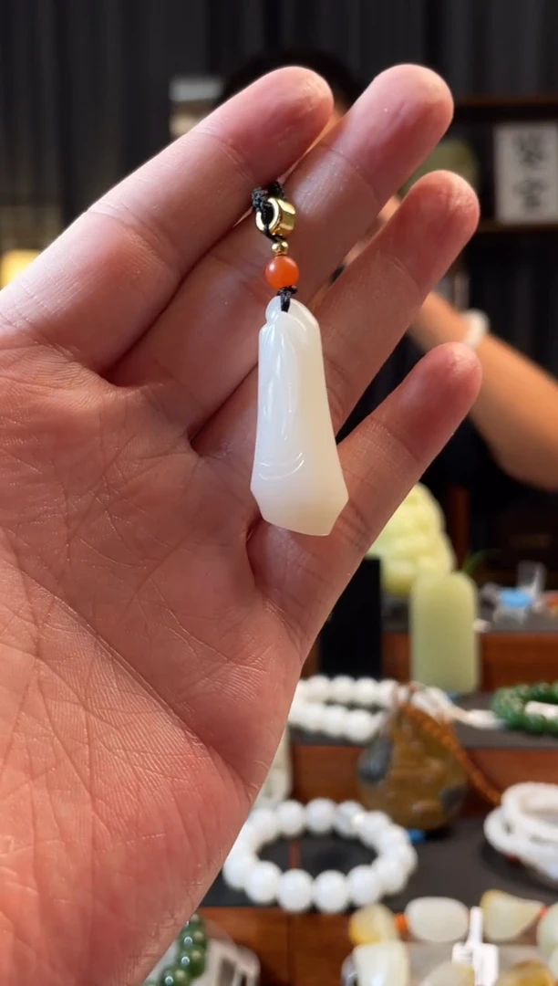 和田玉未镶嵌吊坠(不含链)雨*挂件