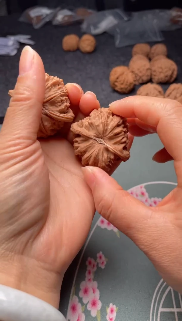 把件文玩核桃w187  白狮子   45