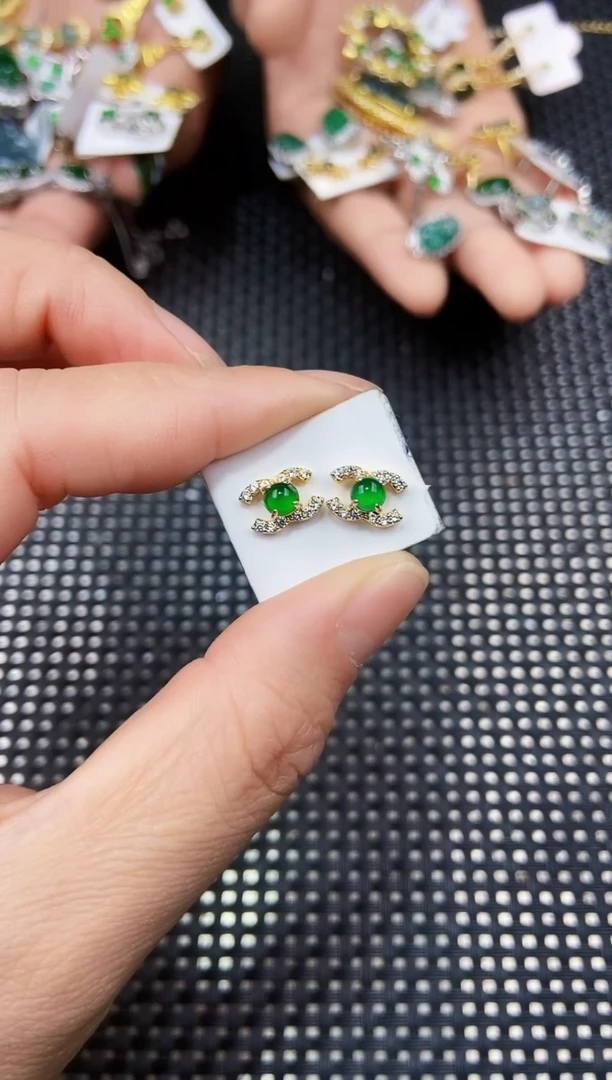 翡翠未镶嵌耳饰111111111