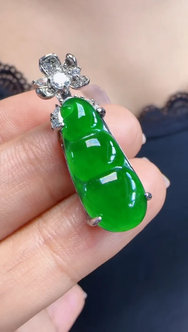 未镶嵌定制翡翠翡翠吊坠49