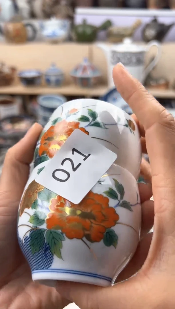 W              021