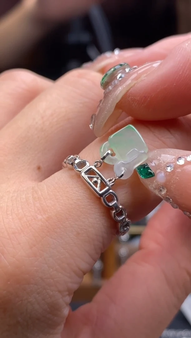 颈饰银S925镶嵌翡翠净货13812