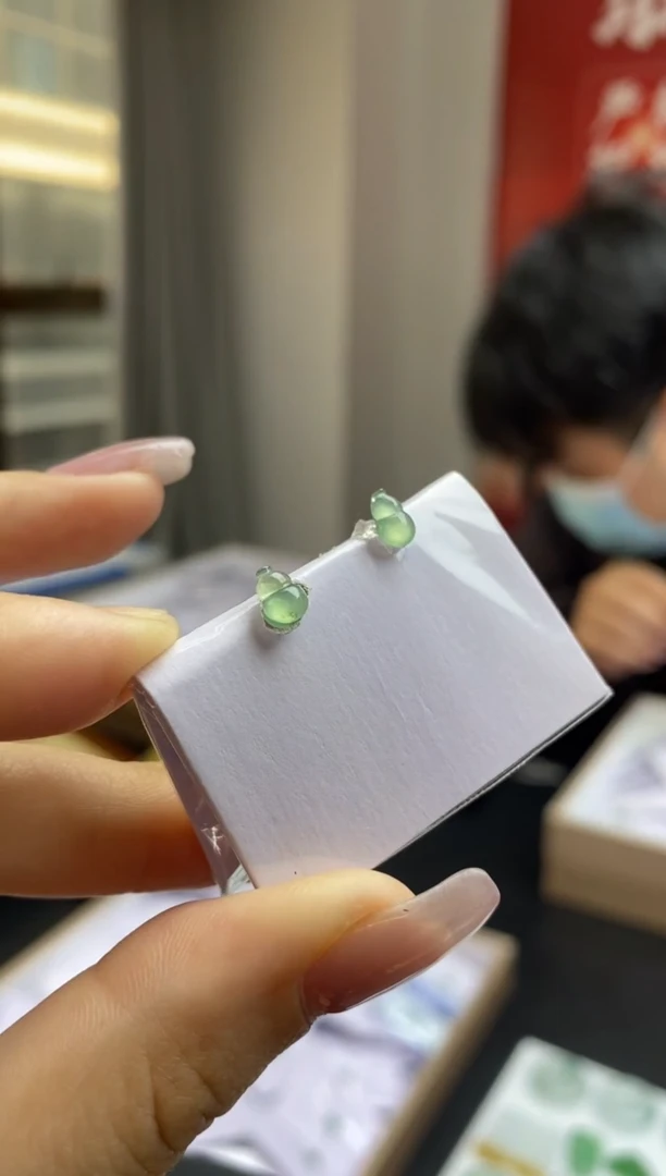 【闪购商品】定制翡翠未镶嵌翡翠毛货~