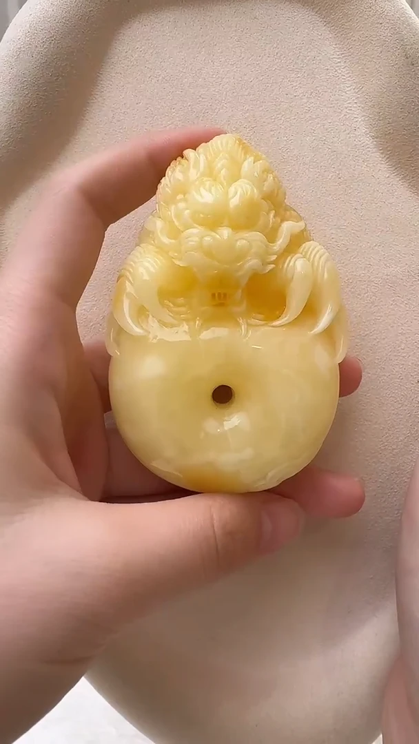 琥珀颈饰未镶嵌吊坠