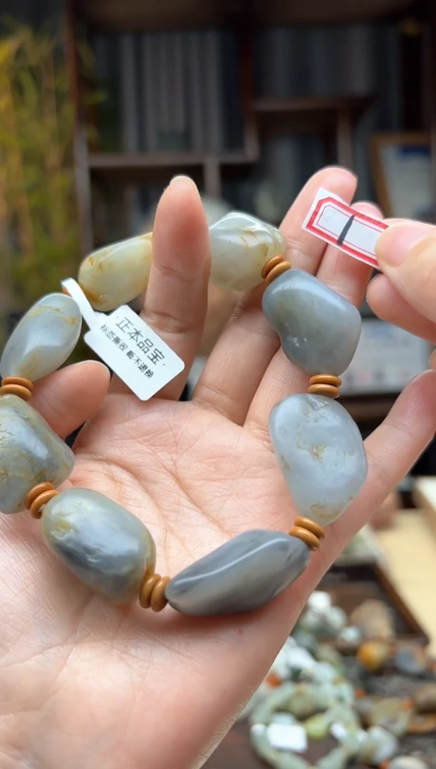 【闪购商品】和田玉颈饰未镶嵌手串110克