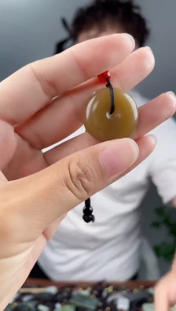 和田玉未镶嵌颈饰拍一发一,多样性发货