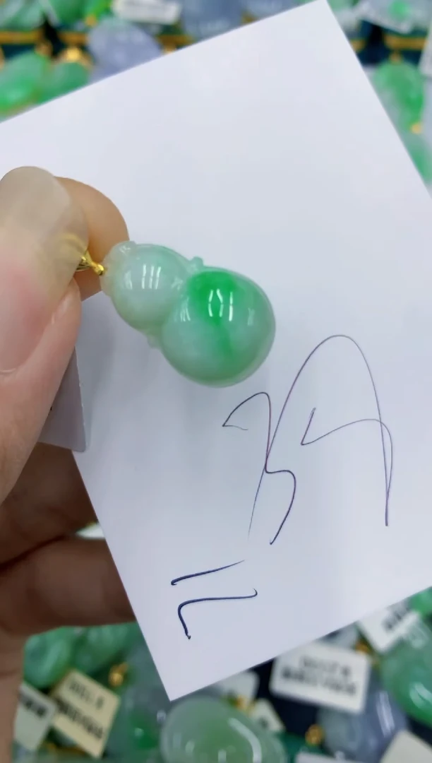 翡翠未镶嵌颈饰11111111111