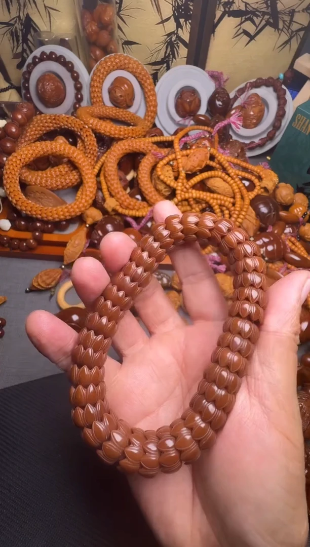 手串橄榄核海**过八瓣莲花