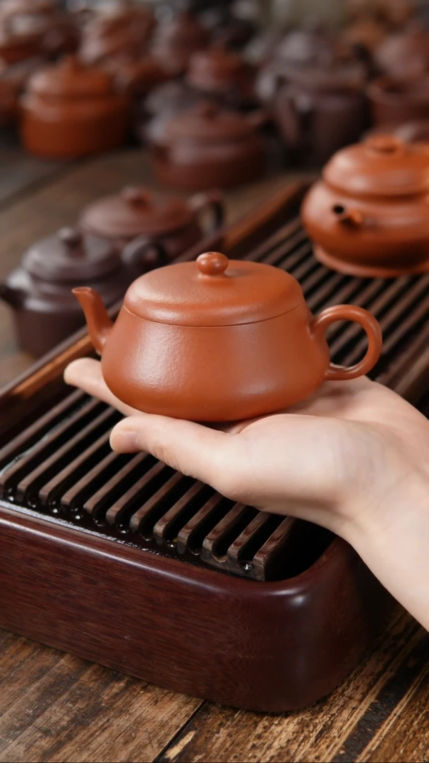 茶壶紫砂精工半手红皮龙小满