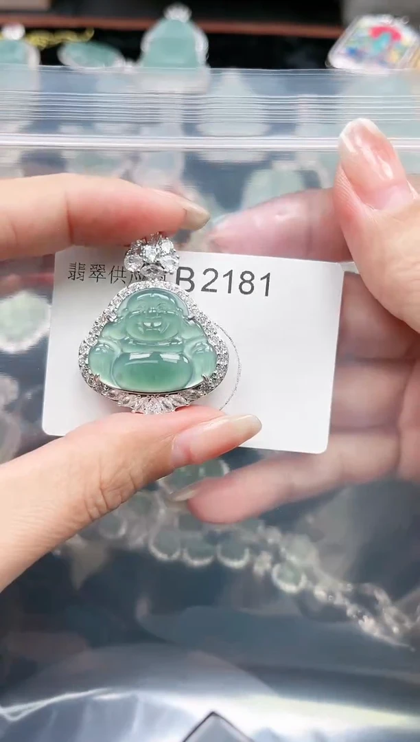 【闪购商品】翡翠颈饰未镶嵌赠皮绳2181