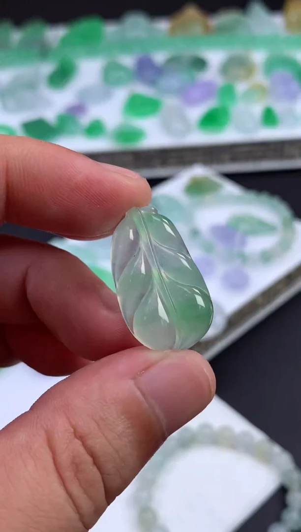 未镶嵌定制翡翠阿*哥翡翠
