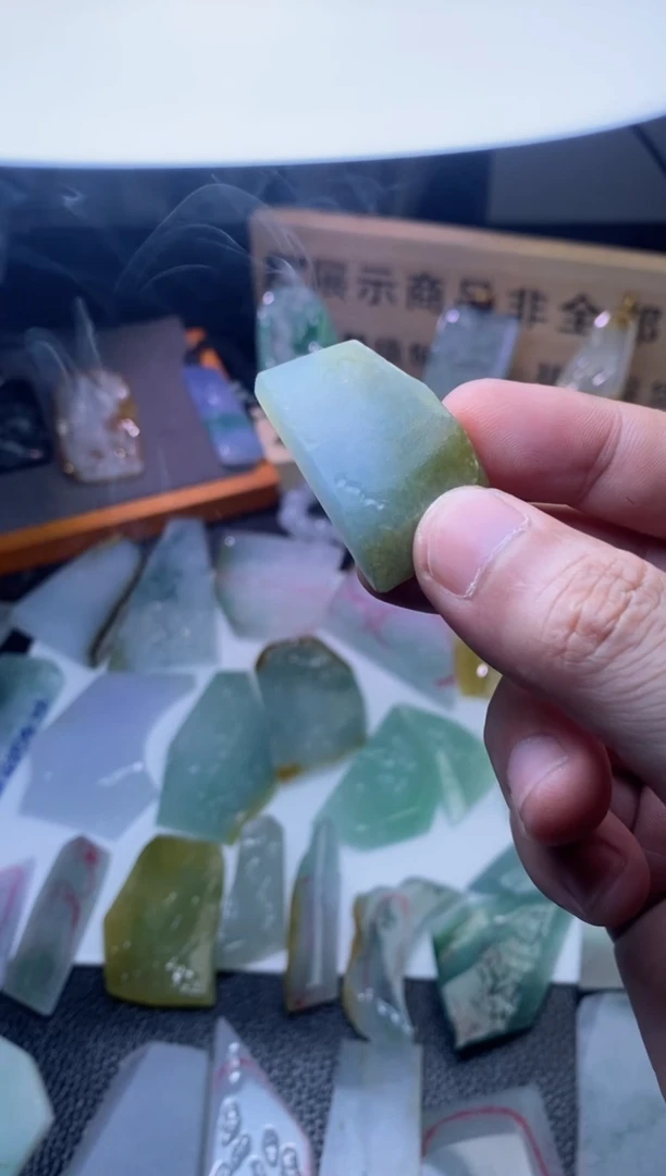 定制翡翠未镶嵌天然缅甸翡翠A货