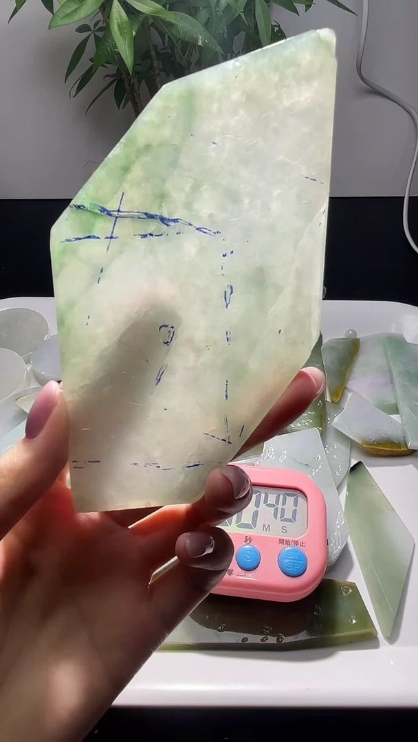 未镶嵌定制翡翠叙****堂翡翠335
