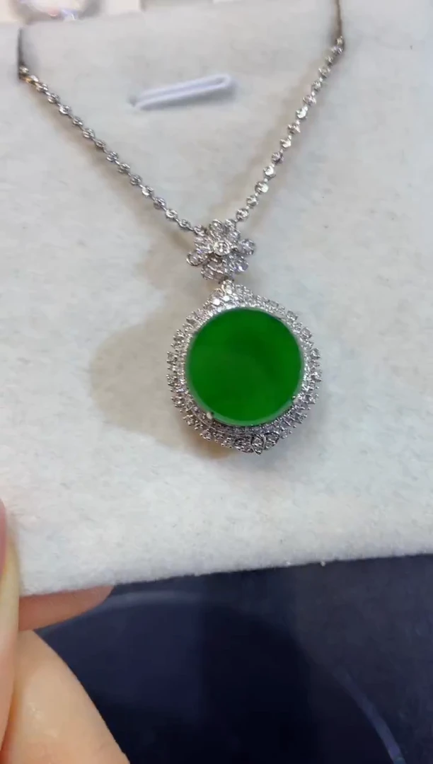 吊坠(不含链)足金镶嵌翡翠团购30