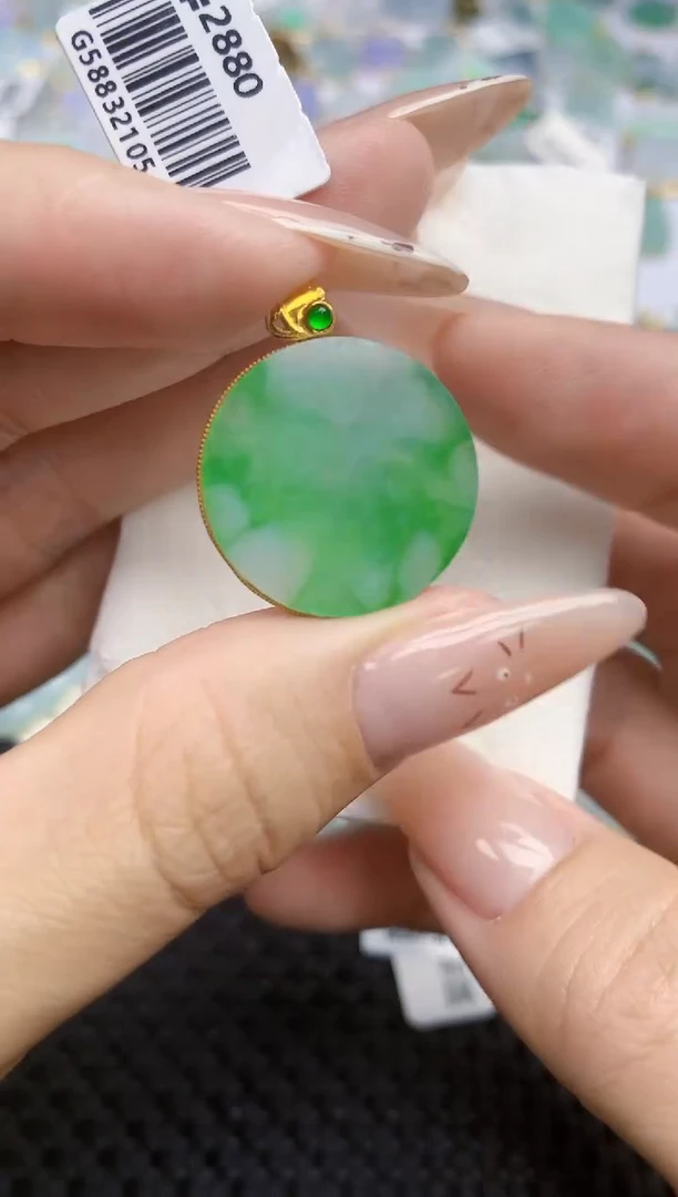 翡翠挂件18K金镶嵌307   天然翡翠A货