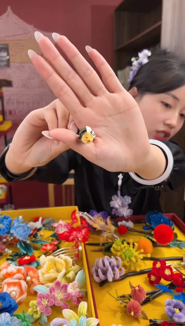 【闪购商品】刺绣非遗绒花（发饰