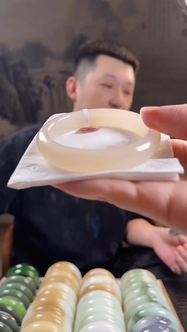 未镶嵌手镯和田玉57圈口9522