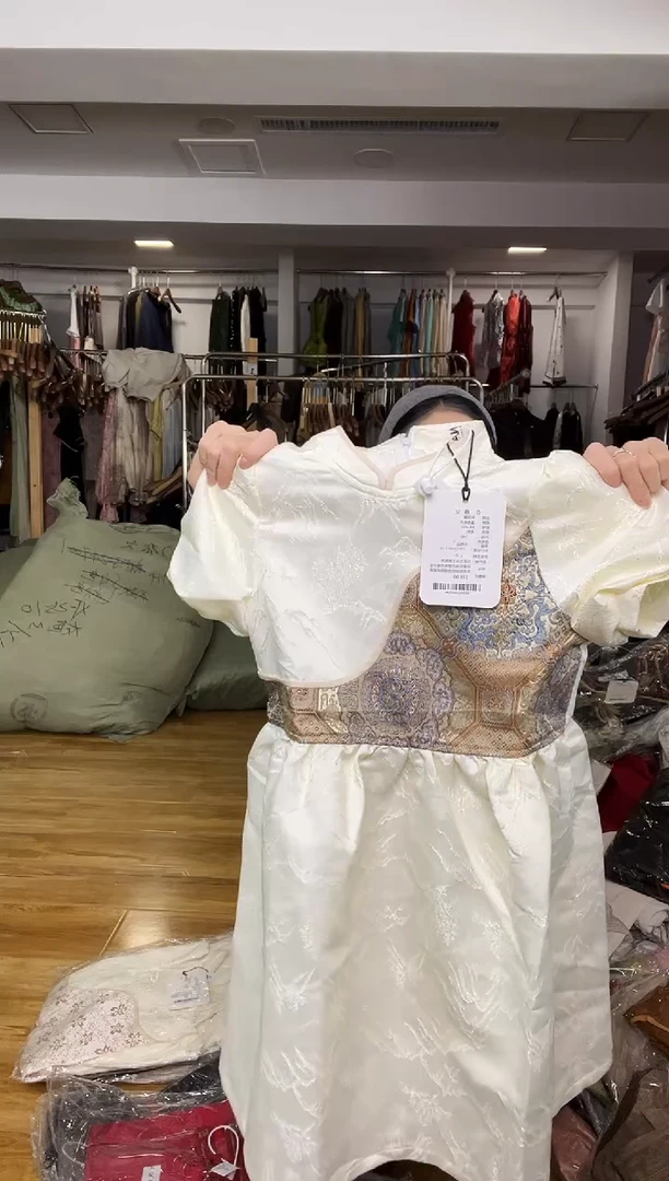 儿童       连衣裙      140码