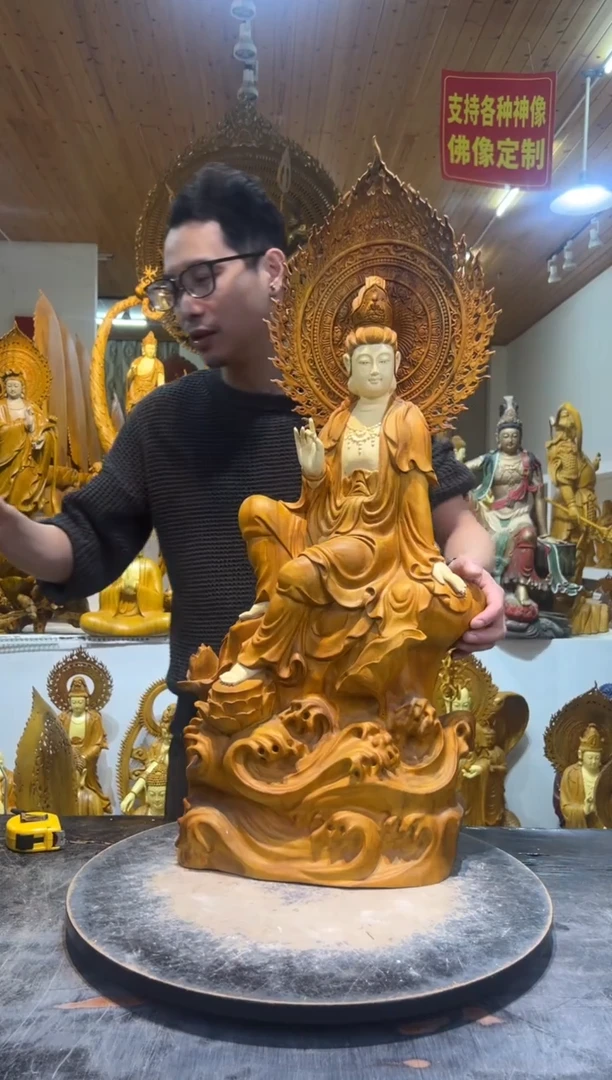 香樟木自在观音83cm