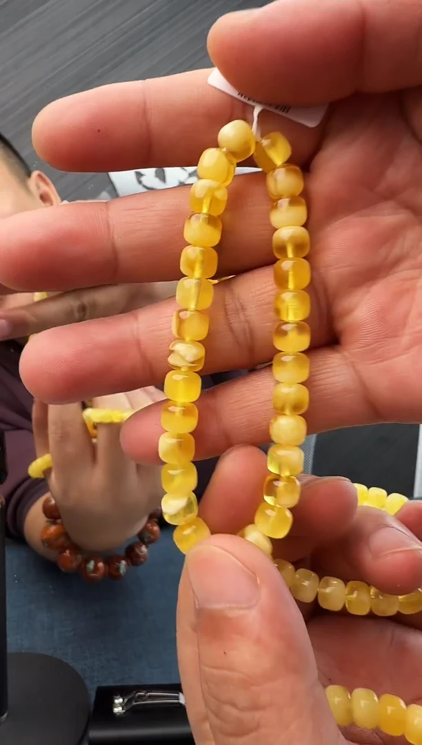 蜜蜡未镶嵌珠宝奇石假一罚十7，7多样性发其一