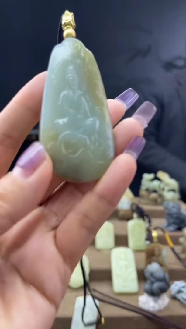 颈饰未镶嵌和田玉1