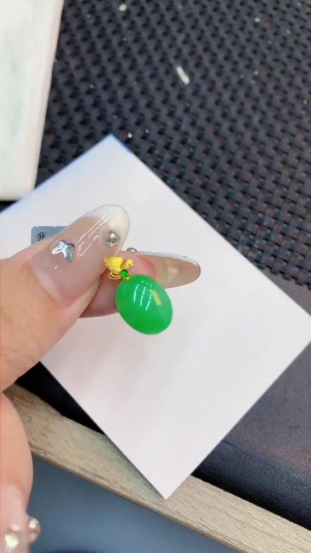 翡翠18K金镶嵌吊坠(不含链)1