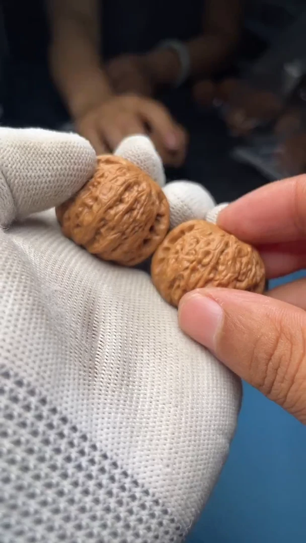 桃核把件a202  铁锤 32