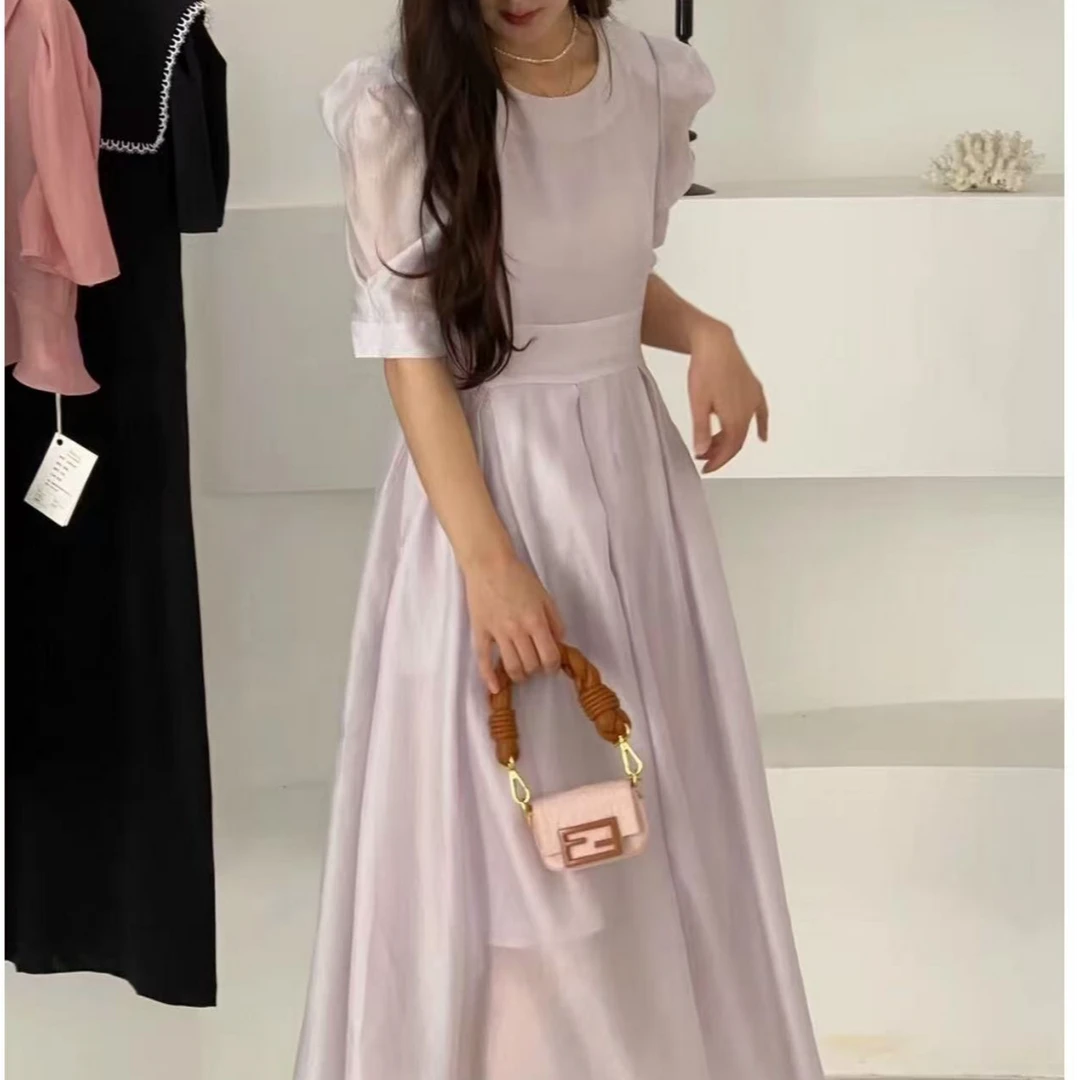 95新 FENDI/芬迪 展会外场！粉色尼龙包挂